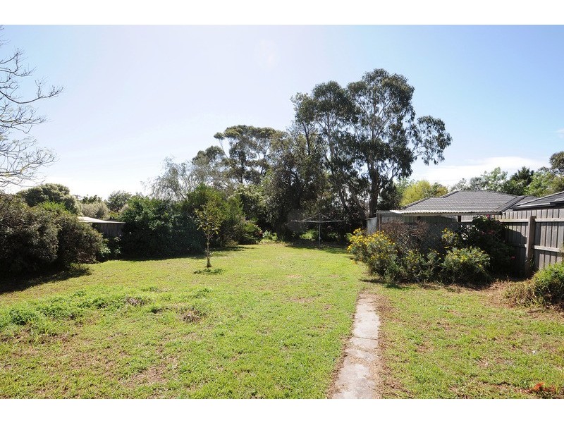8 Fellowes Street, Seaford VIC 3198