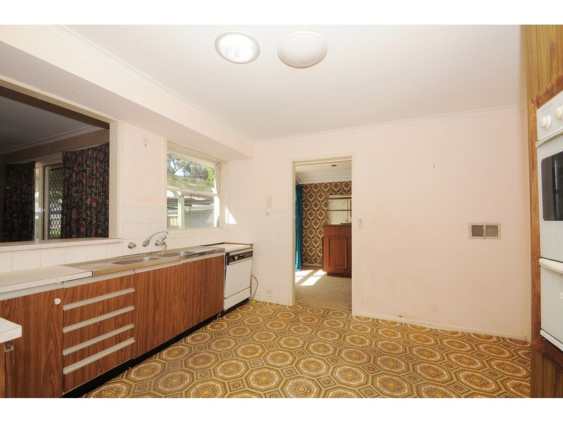 8 Fellowes Street, Seaford VIC 3198