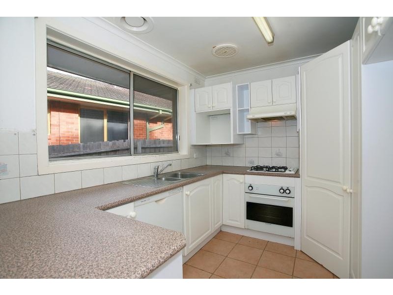 2 Benanee Drive, Frankston VIC 3199