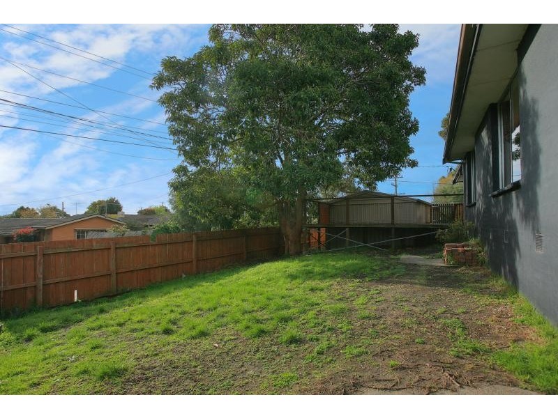 2 Benanee Drive, Frankston VIC 3199