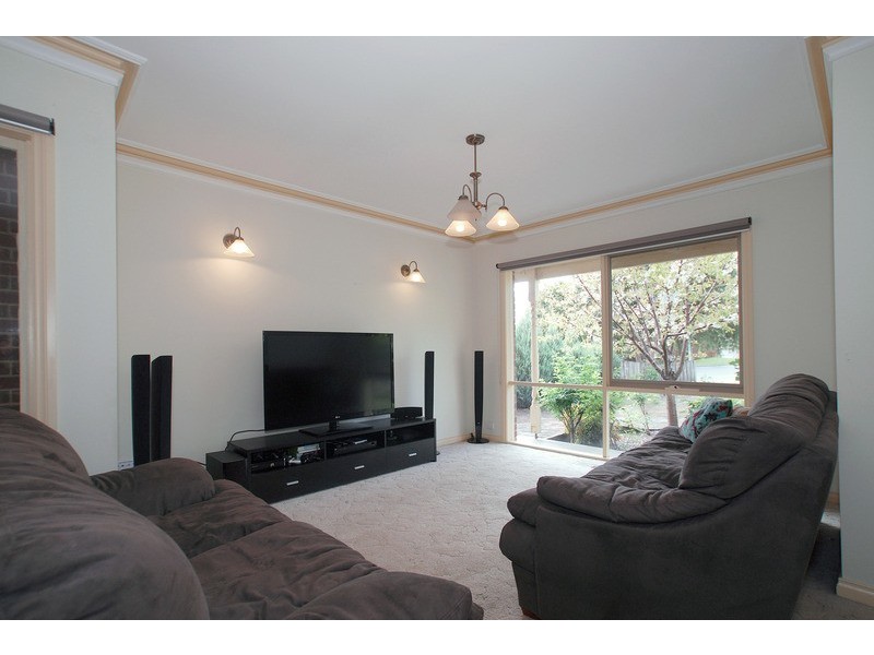 11 Micheala Court, Langwarrin VIC 3910