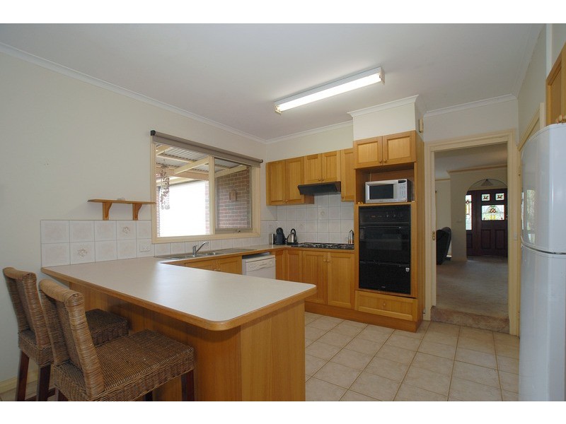 11 Micheala Court, Langwarrin VIC 3910