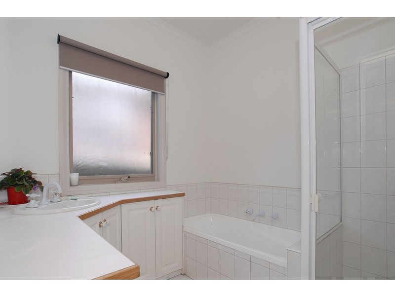 11 Micheala Court, Langwarrin VIC 3910