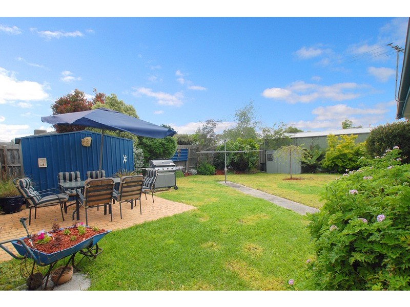 6 Benelong Crescent, Seaford VIC 3198