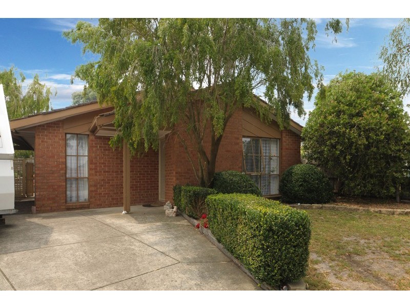 11 Alter Court, Skye VIC 3977