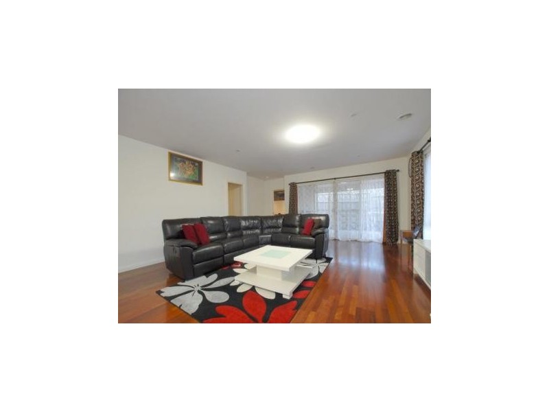 2 Holly Place, Carrum Downs VIC 3201