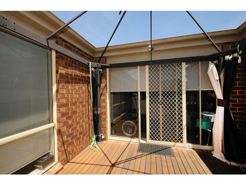 6 Esta Court, Carrum Downs VIC 3201