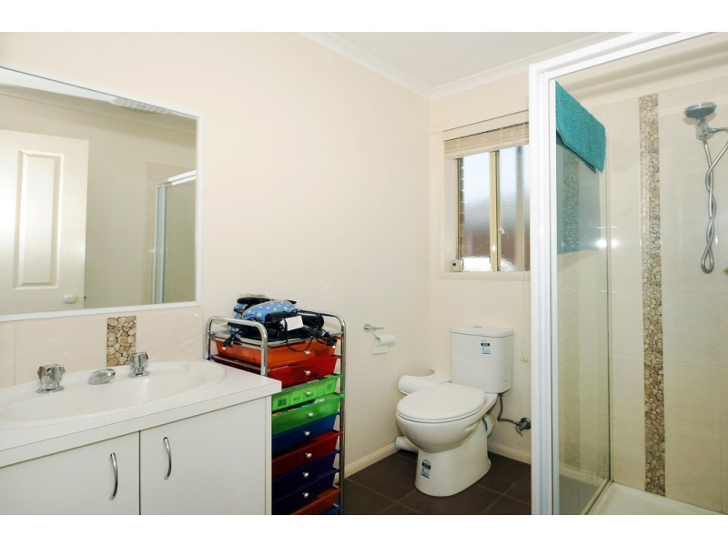 6 Esta Court, Carrum Downs VIC 3201