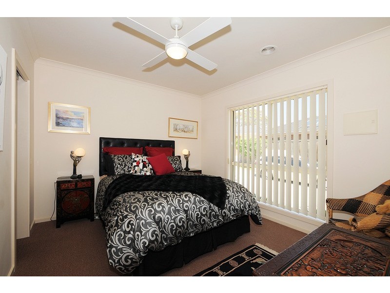 4/55 McClelland Drive, Skye VIC 3977