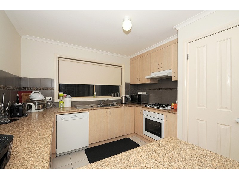 11/11 Coco Pde, Skye VIC 3977