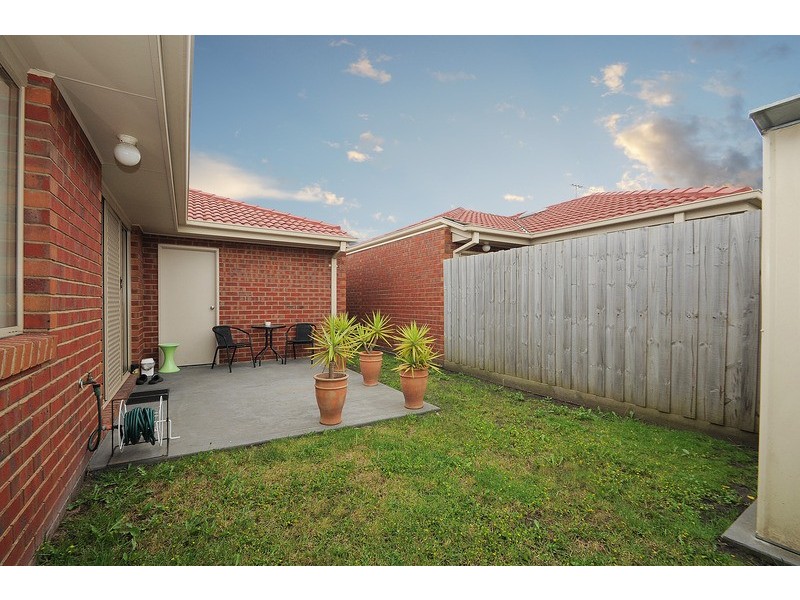 11/11 Coco Pde, Skye VIC 3977