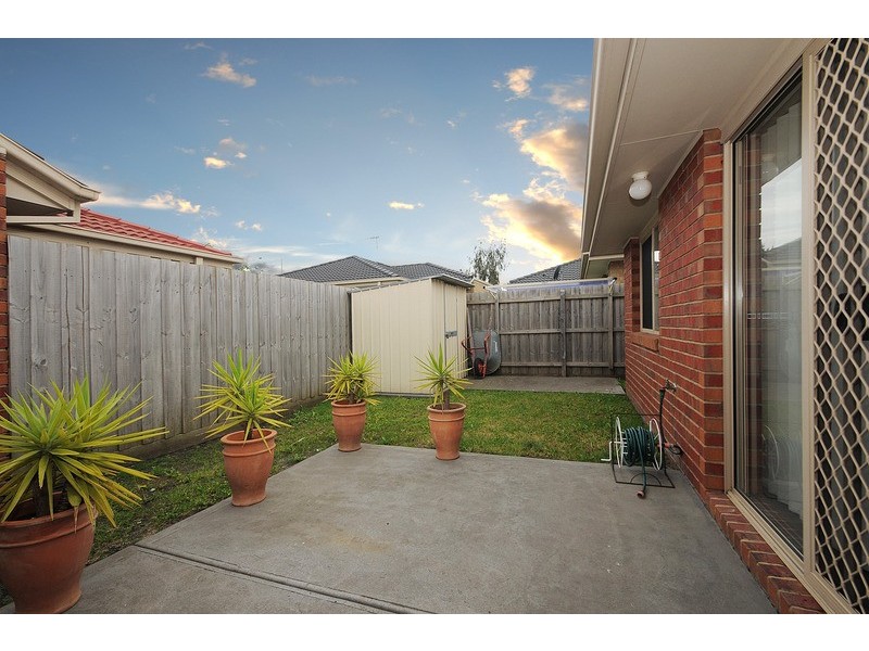 11/11 Coco Pde, Skye VIC 3977