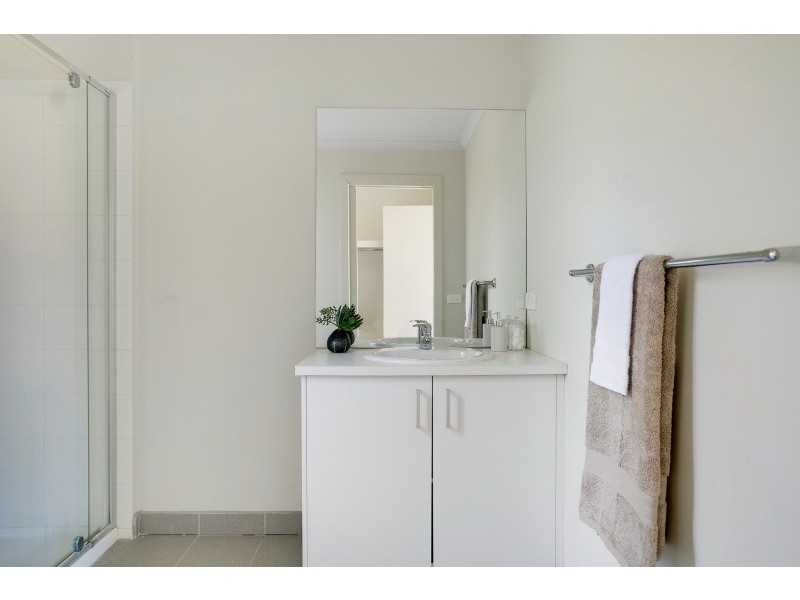 4 Protea Street, Carrum Downs VIC 3201