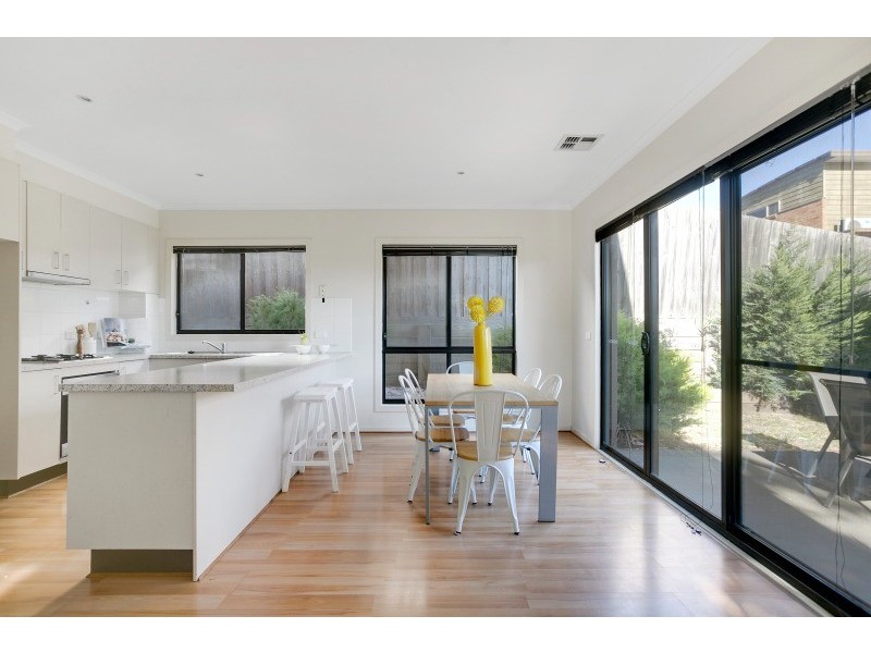 4 Protea Street, Carrum Downs VIC 3201