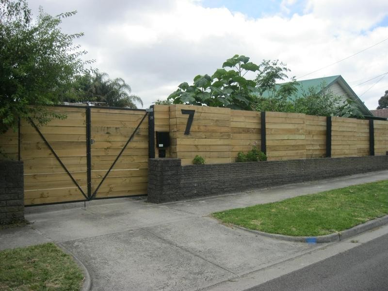 7 Coral Street, Frankston VIC 3199