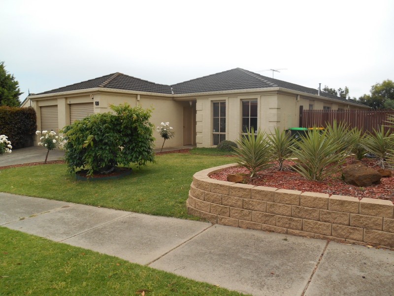 21 John Monash Drive, Skye VIC 3977