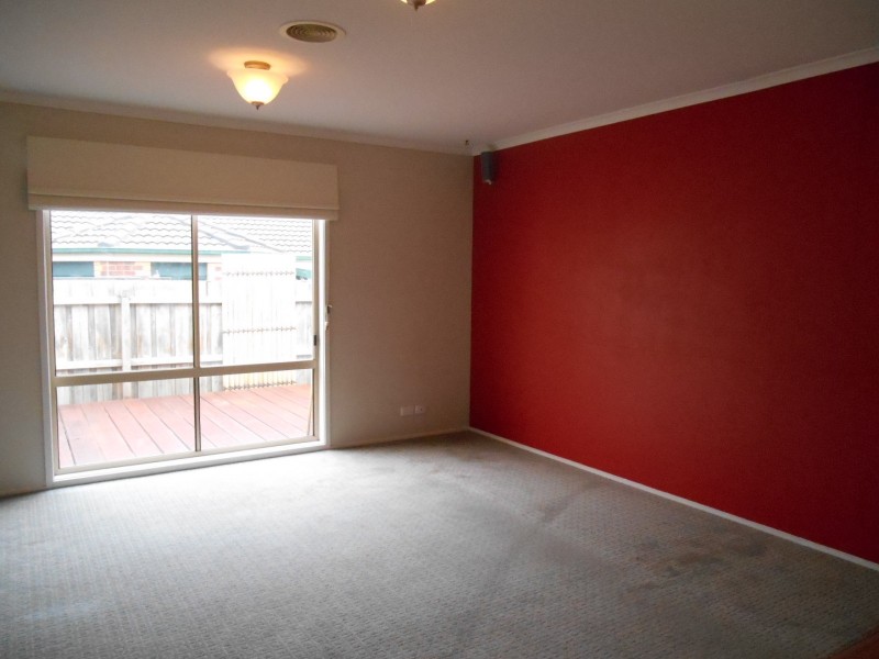 21 John Monash Drive, Skye VIC 3977