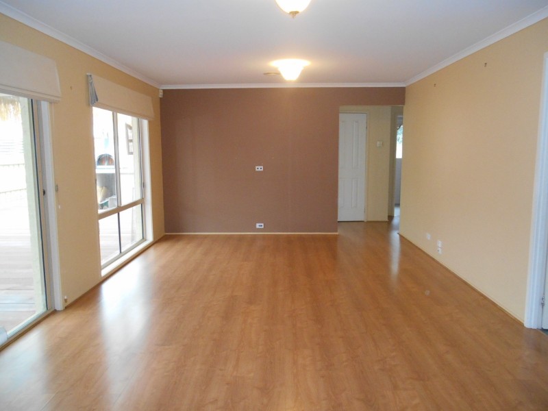 21 John Monash Drive, Skye VIC 3977