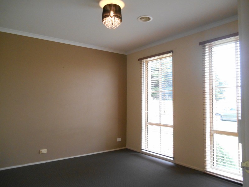 21 John Monash Drive, Skye VIC 3977