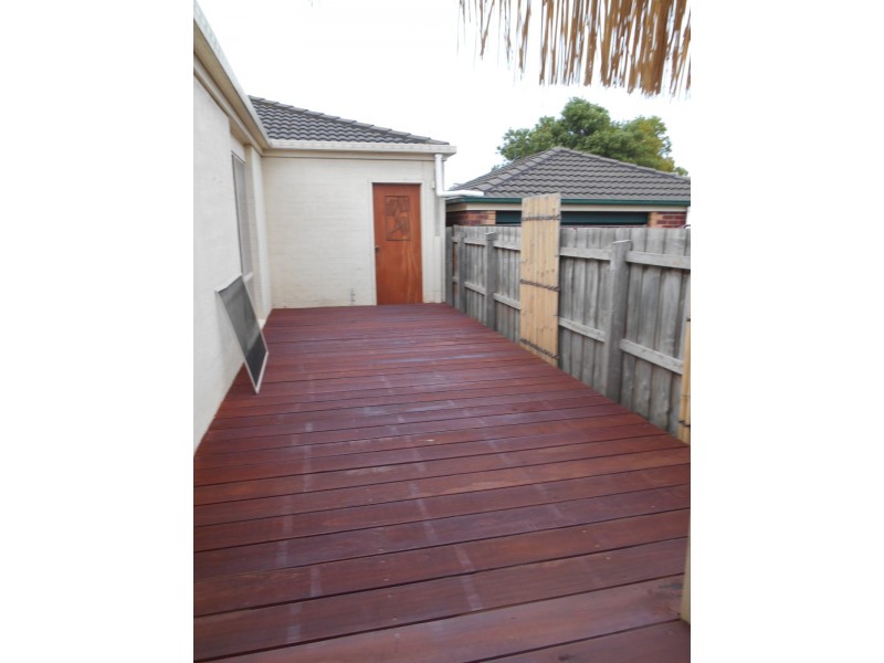 21 John Monash Drive, Skye VIC 3977