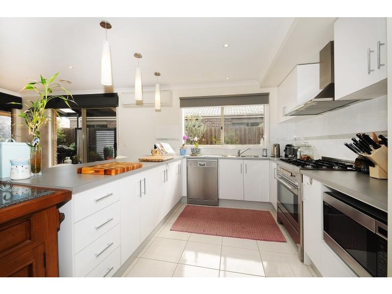 9 David Close, Skye VIC 3977