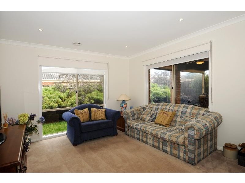 9 David Close, Skye VIC 3977