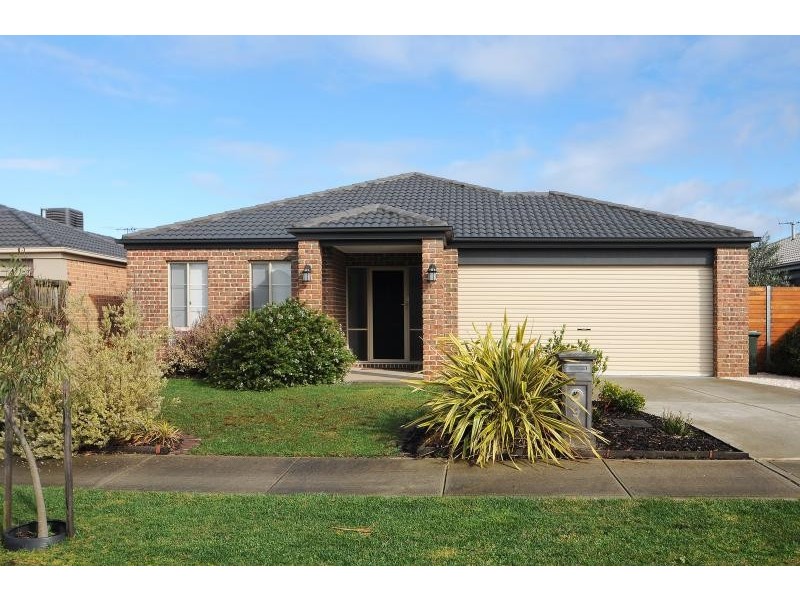 9 David Close, Skye VIC 3977