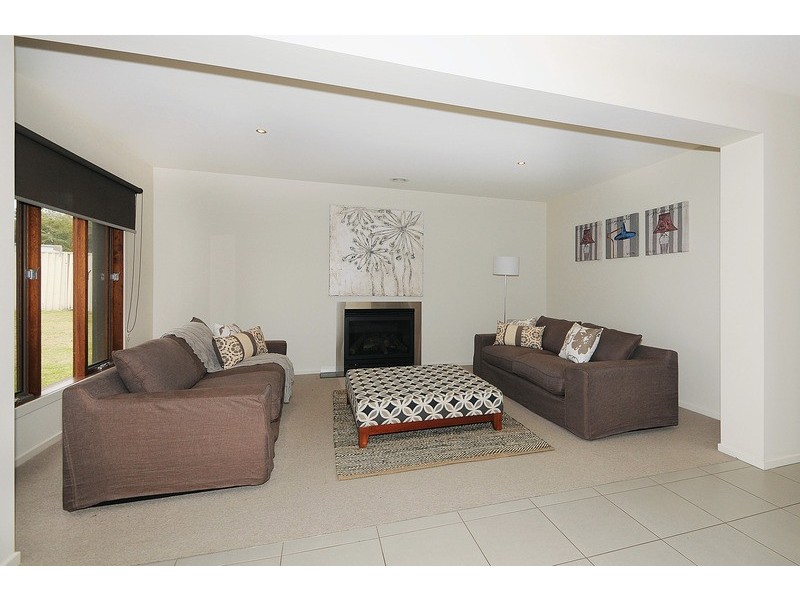 1 Spring Hill Road, Langwarrin VIC 3910