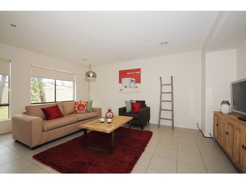 1 Spring Hill Road, Langwarrin VIC 3910