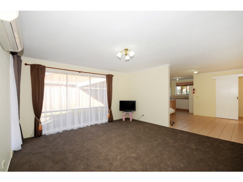 41 Darnley Drive, Skye VIC 3977