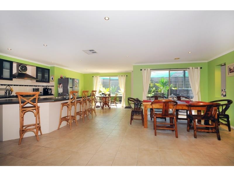 13 Emerald Rise, Skye VIC 3977