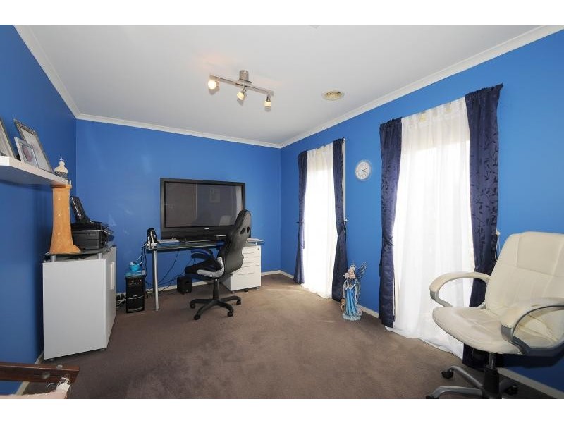 13 Emerald Rise, Skye VIC 3977