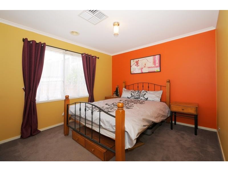 13 Emerald Rise, Skye VIC 3977