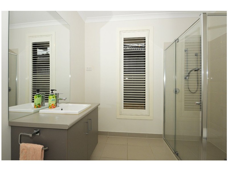 17 St Austell Court, Skye VIC 3977