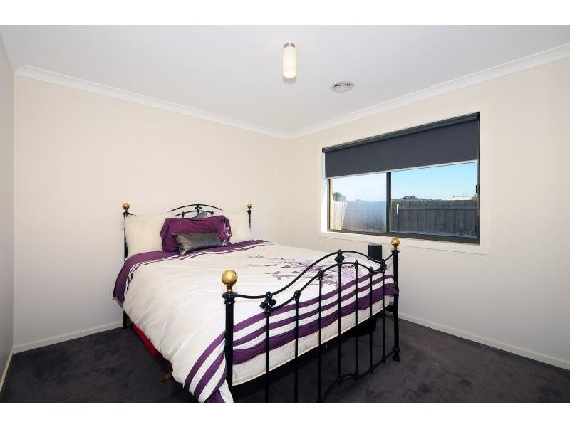 9 St Austell Court, Skye VIC 3977