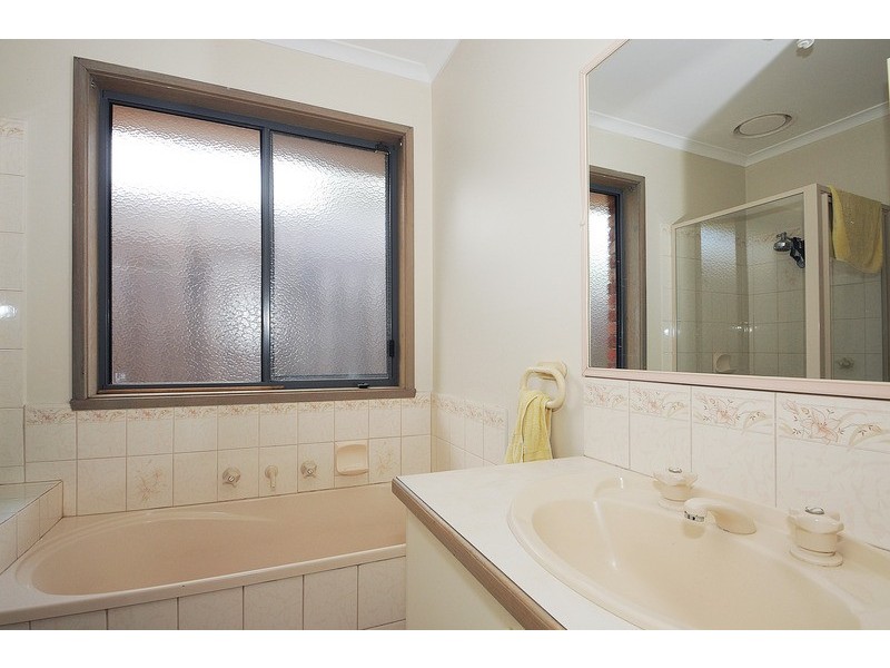 6 Fieldlark Court, Carrum Downs VIC 3201