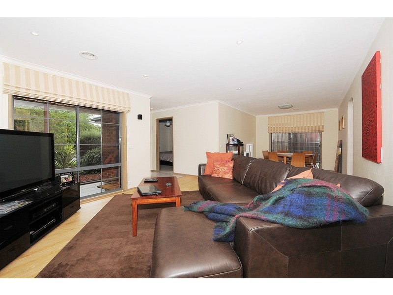 6 Fieldlark Court, Carrum Downs VIC 3201