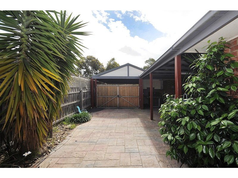 6 Fieldlark Court, Carrum Downs VIC 3201