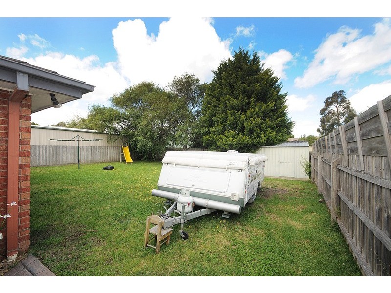 6 Fieldlark Court, Carrum Downs VIC 3201