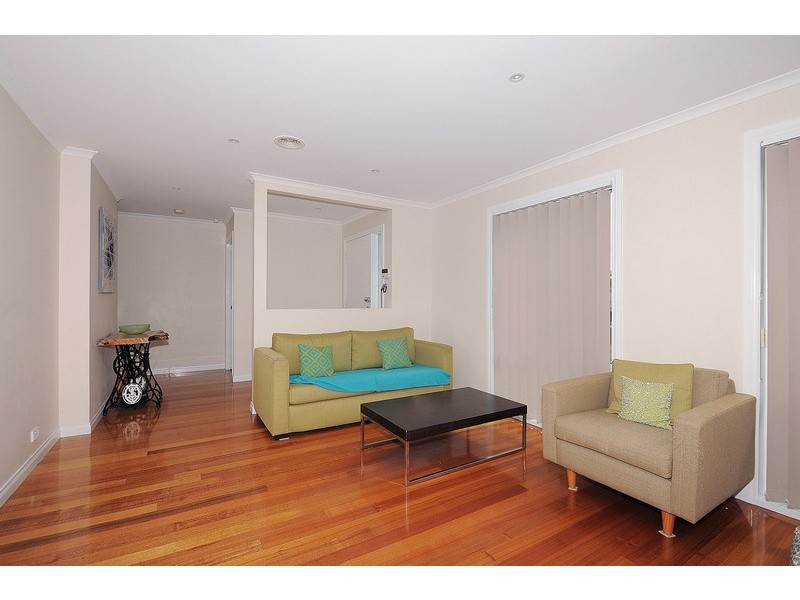 1 Wisteria Court, Skye VIC 3977