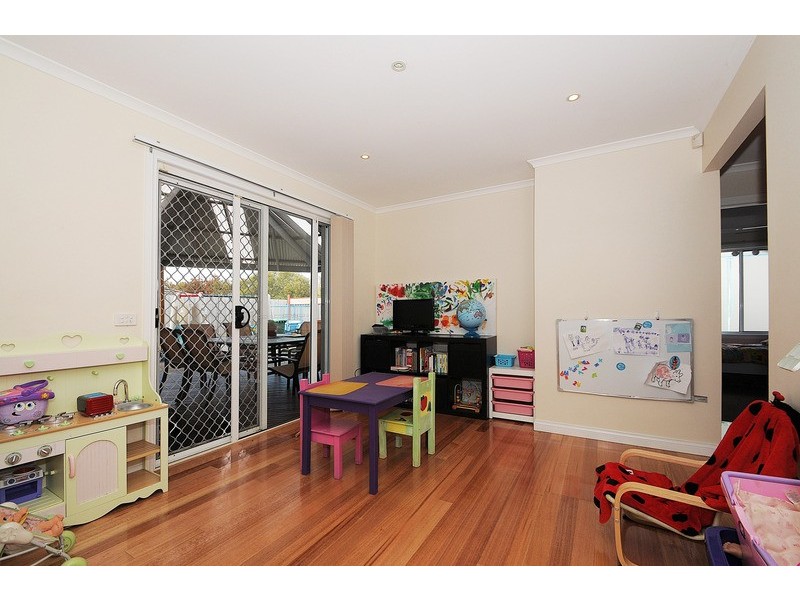 1 Wisteria Court, Skye VIC 3977
