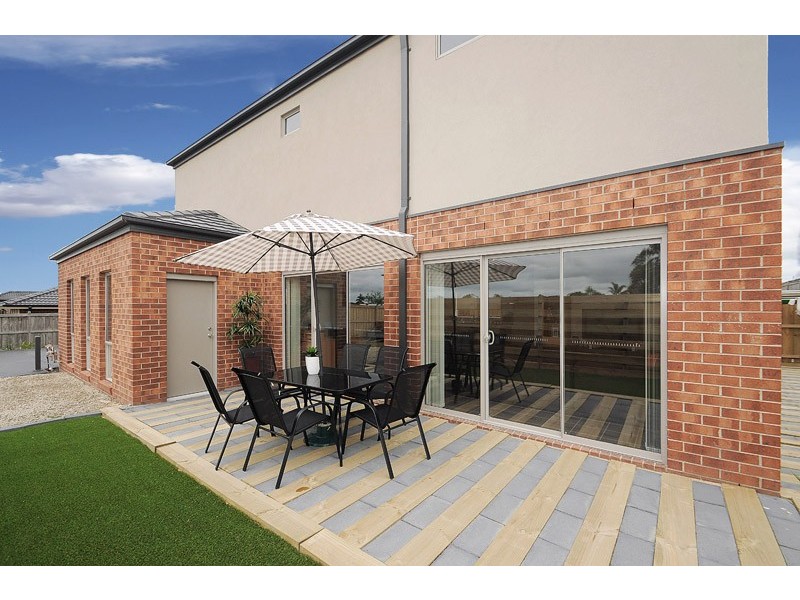 1/175 Rosebank Drive, Cranbourne North VIC 3977