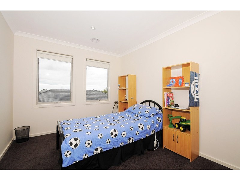 1/175 Rosebank Drive, Cranbourne North VIC 3977