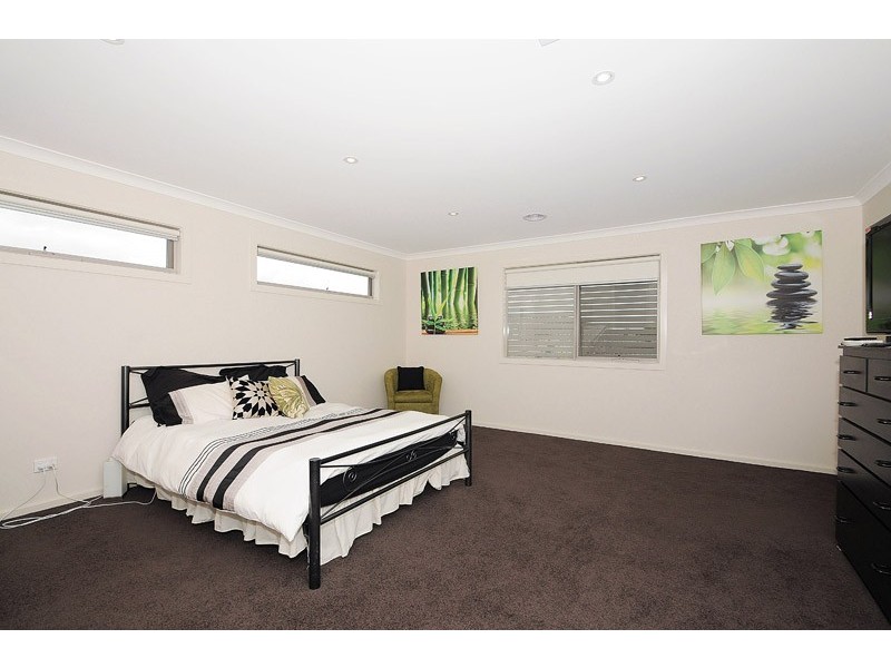 1/175 Rosebank Drive, Cranbourne North VIC 3977