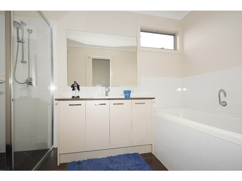 1/175 Rosebank Drive, Cranbourne North VIC 3977