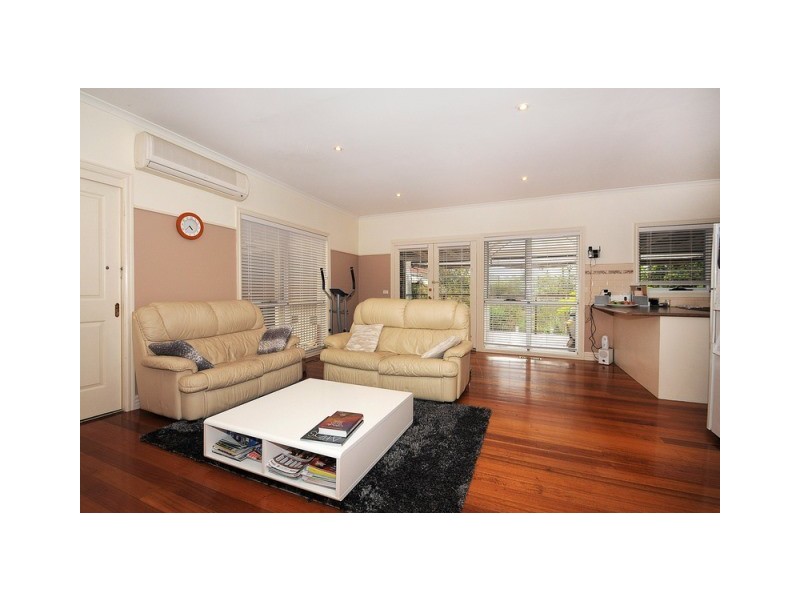 11 Cotoneaster Way, Langwarrin VIC 3910