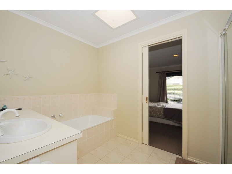 18 Oasis Court, Patterson Lakes VIC 3197