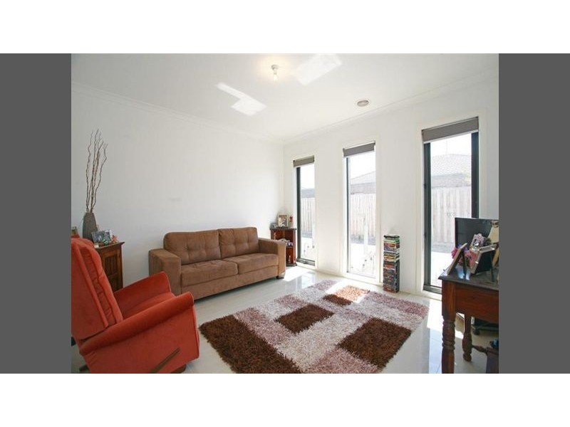 3/27 Jacaranda Drive, Carrum Downs VIC 3201