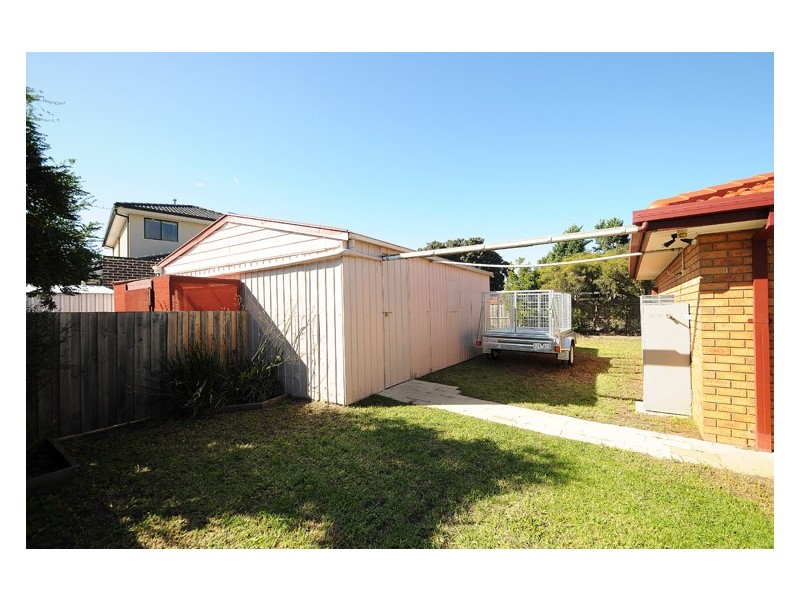 33 Earnshaw Drive, Carrum Downs VIC 3201