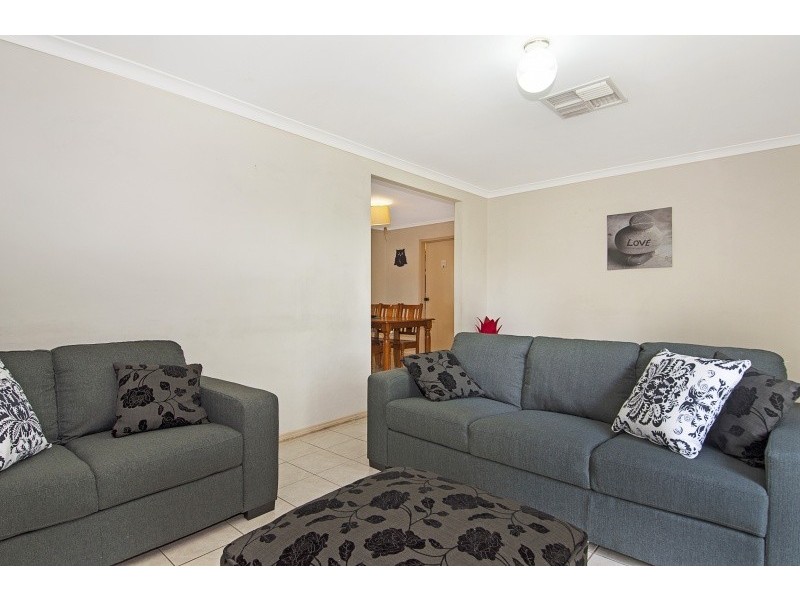 35 Herbert Road, Carrum Downs VIC 3201